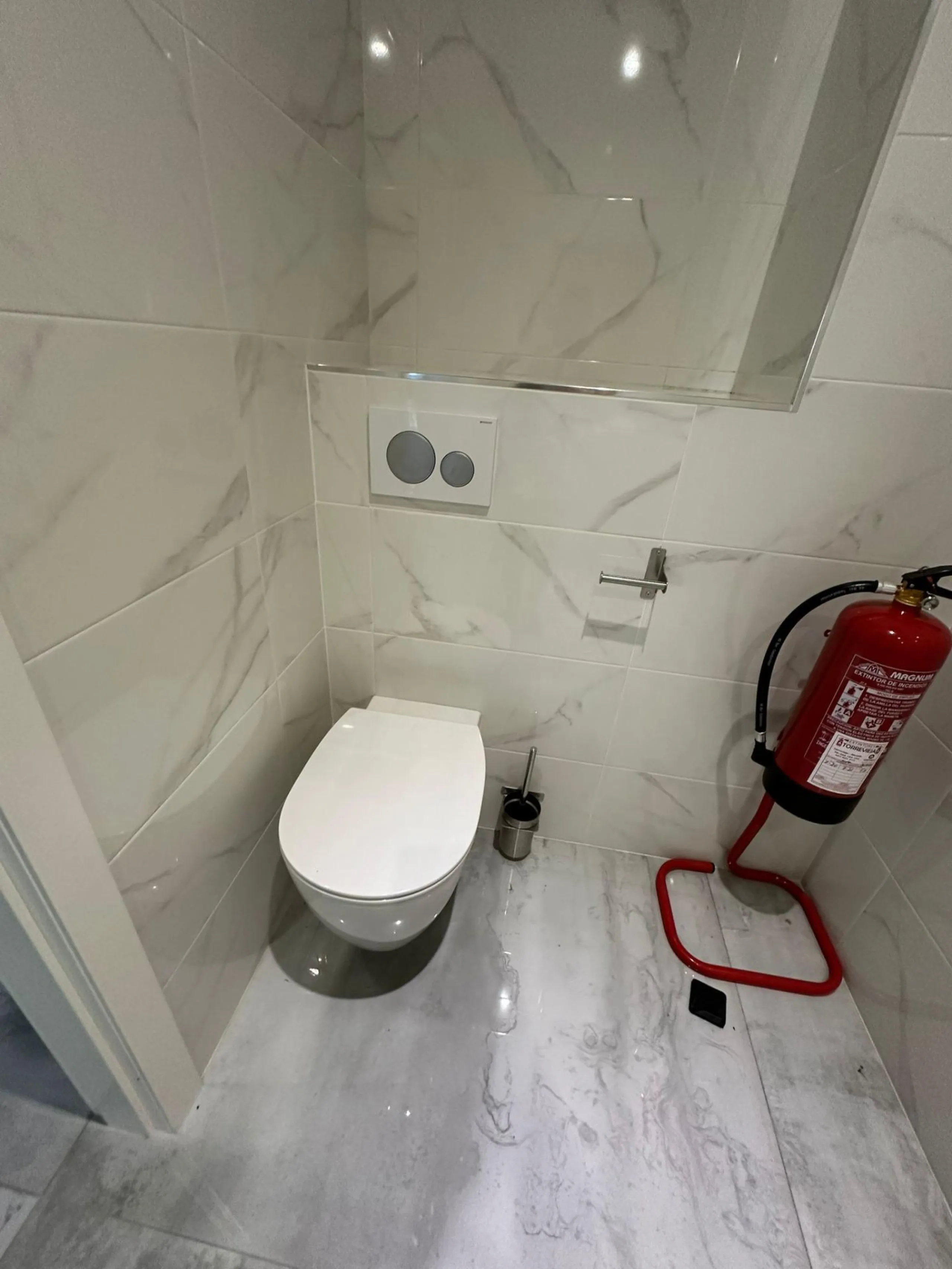 REF.7727 — Modern Office with New Renovation in Guardamar del Segura
