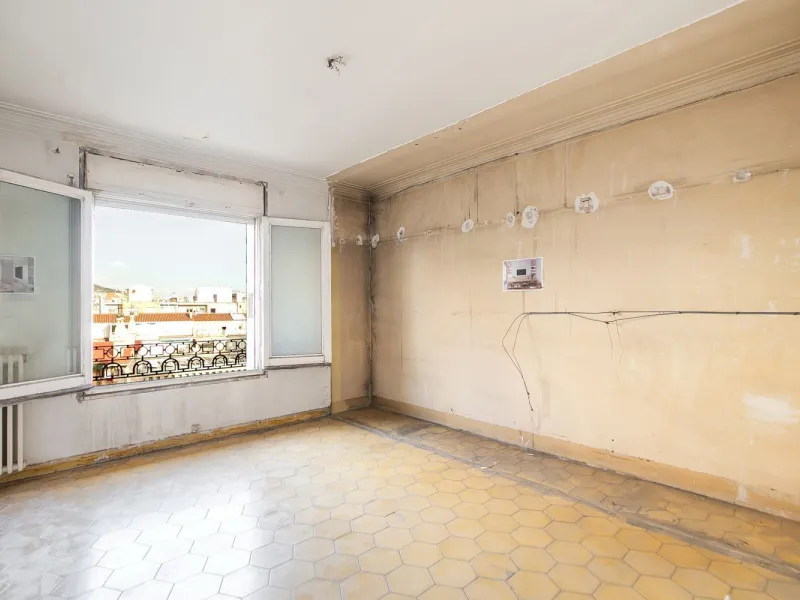 Elegante propiedad en finca clásica para reforma integral en Sant Gervasi – Galvany, Barcelona