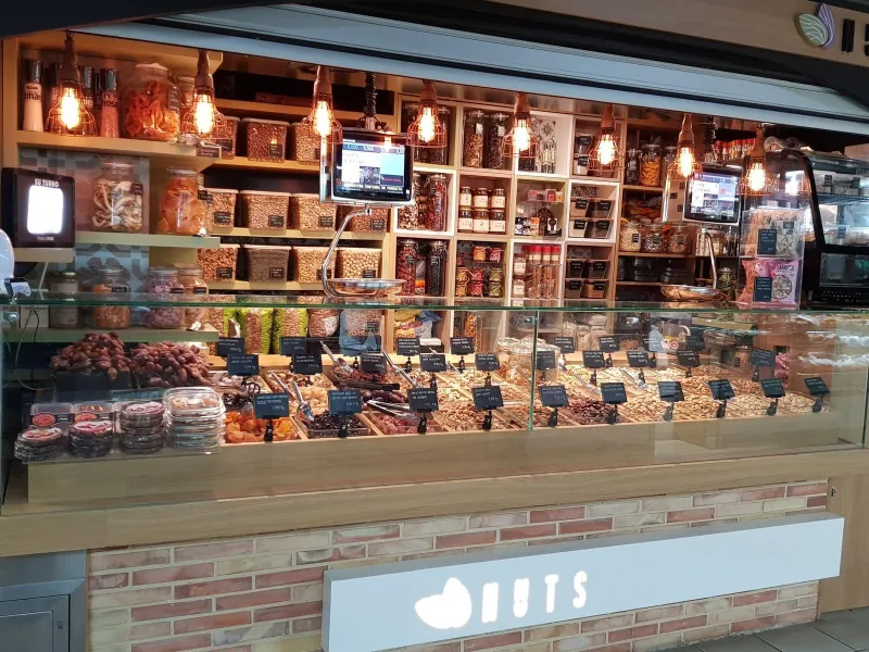 POSITION IN CENTRAL MARKET OF DRIED FRUITS