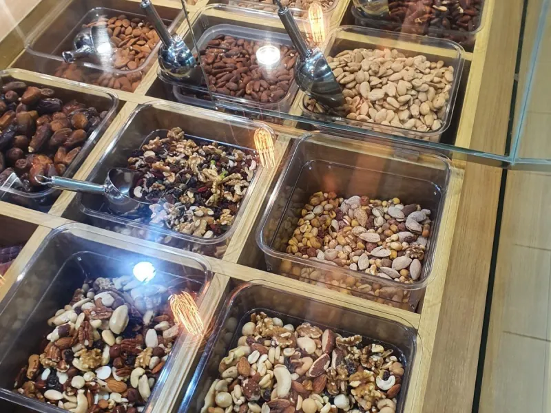 POSITION IN CENTRAL MARKET OF DRIED FRUITS