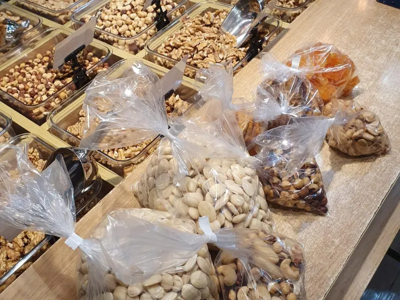 POSITION IN CENTRAL MARKET OF DRIED FRUITS