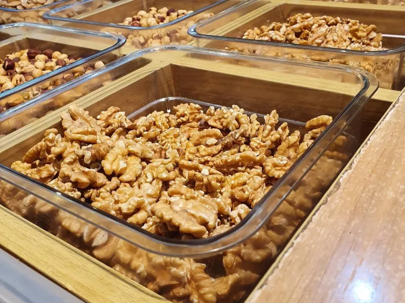 POSITION IN CENTRAL MARKET OF DRIED FRUITS