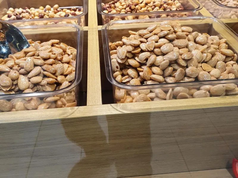 POSITION IN CENTRAL MARKET OF DRIED FRUITS