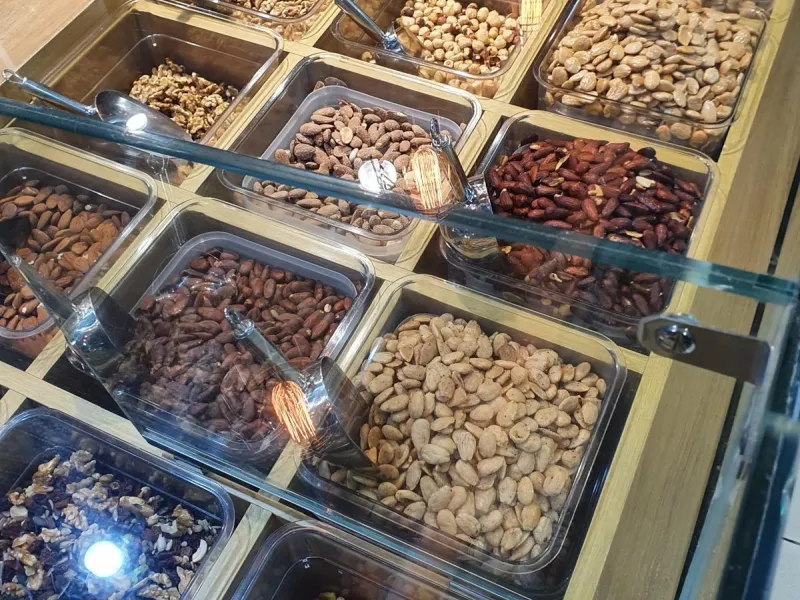 POSITION IN CENTRAL MARKET OF DRIED FRUITS