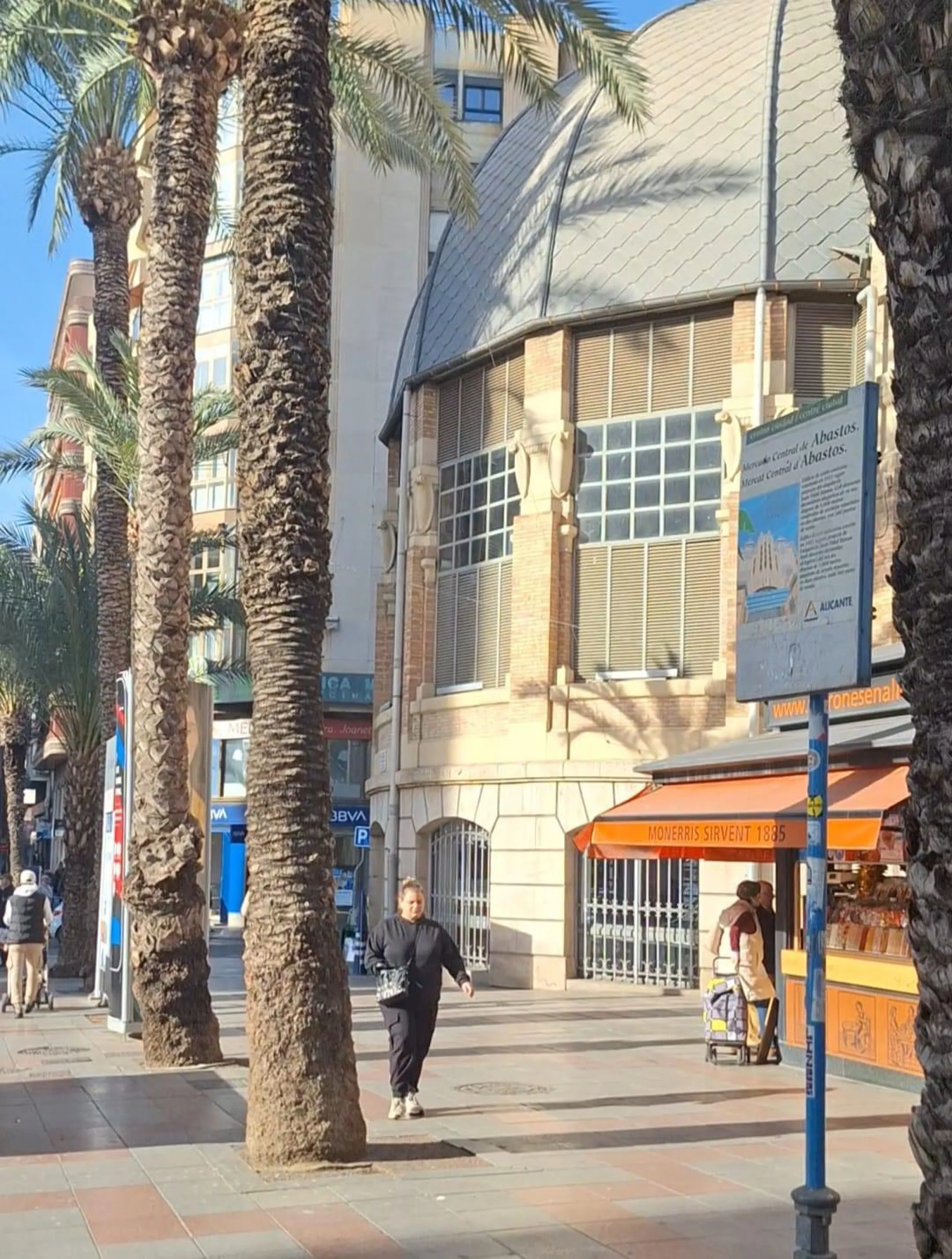 POSITION IN CENTRAL MARKET OF DRIED FRUITS