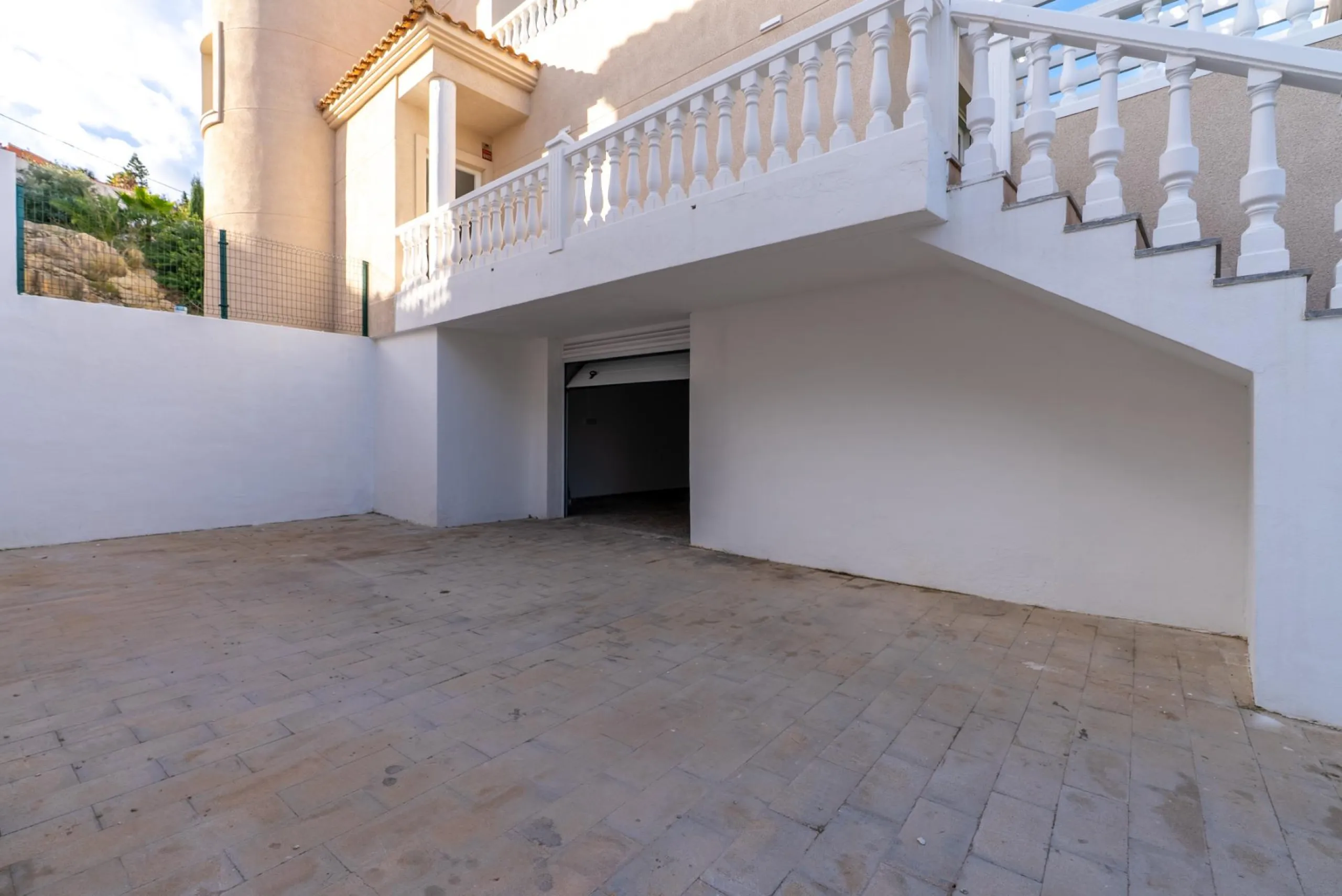 A beautiful chalet with sea and mountain views in El Campello
