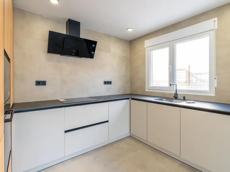 A beautiful chalet with sea and mountain views in El Campello