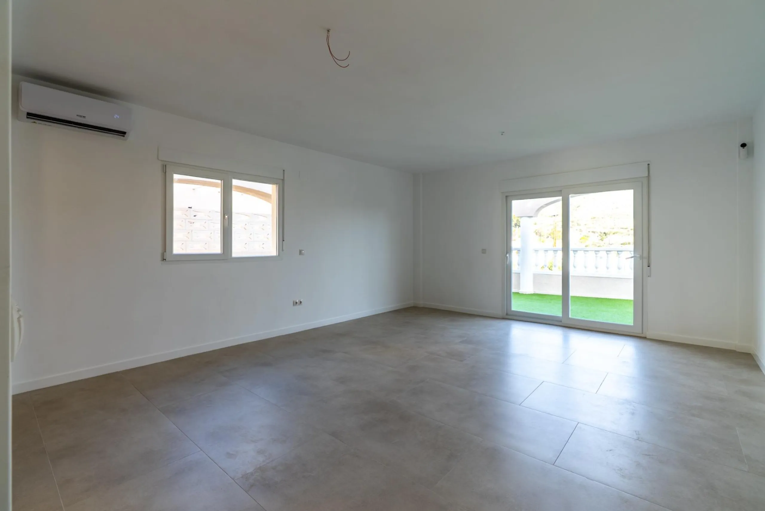 A beautiful chalet with sea and mountain views in El Campello