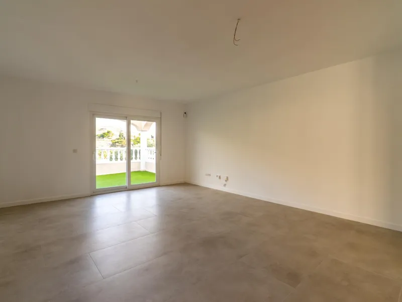 A beautiful chalet with sea and mountain views in El Campello