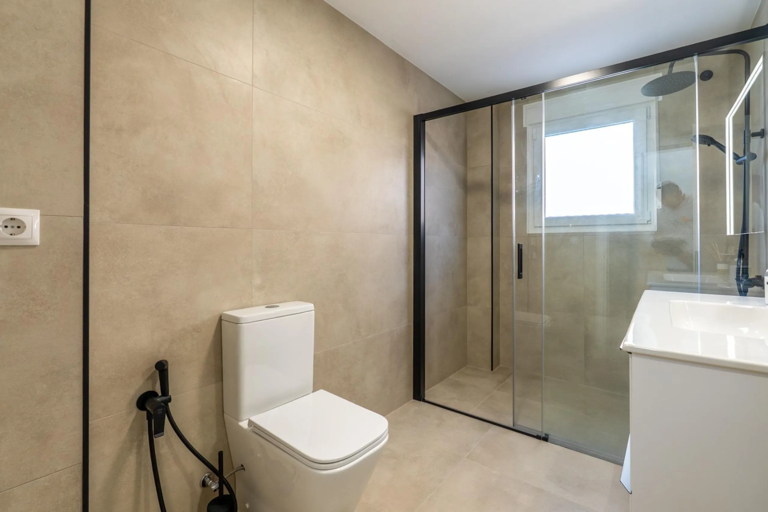 A beautiful chalet with sea and mountain views in El Campello