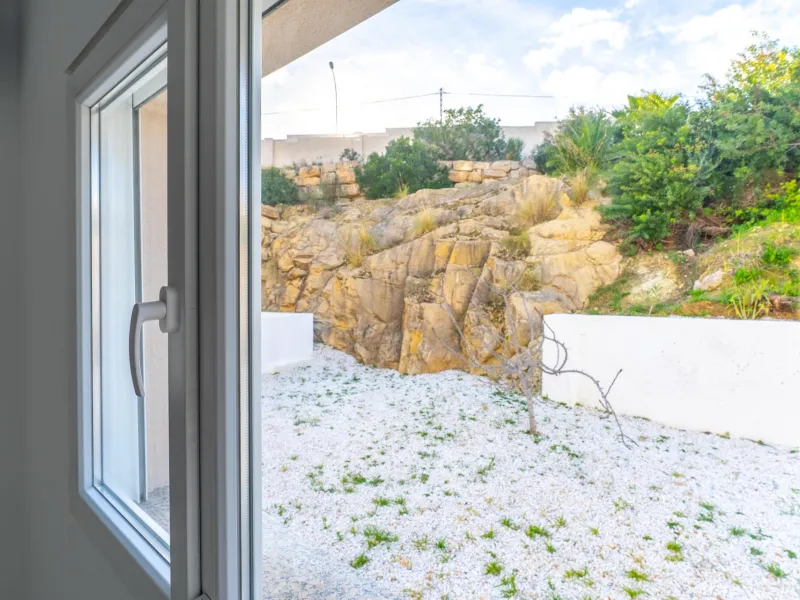 A beautiful chalet with sea and mountain views in El Campello