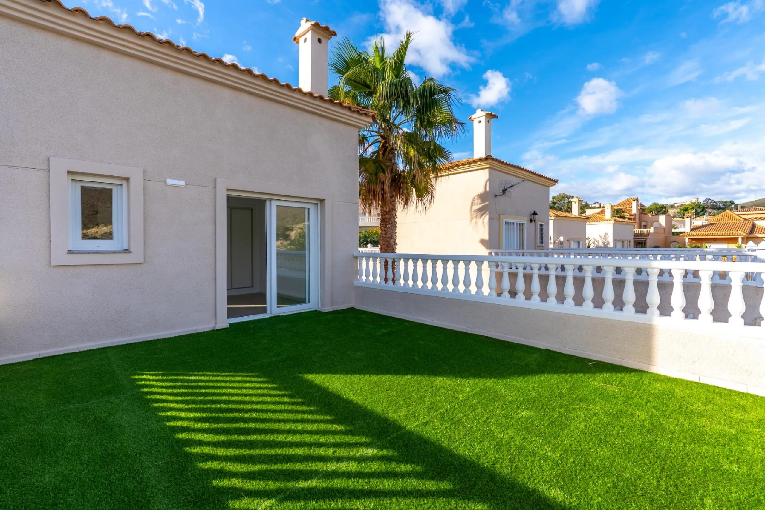 A beautiful chalet with sea and mountain views in El Campello
