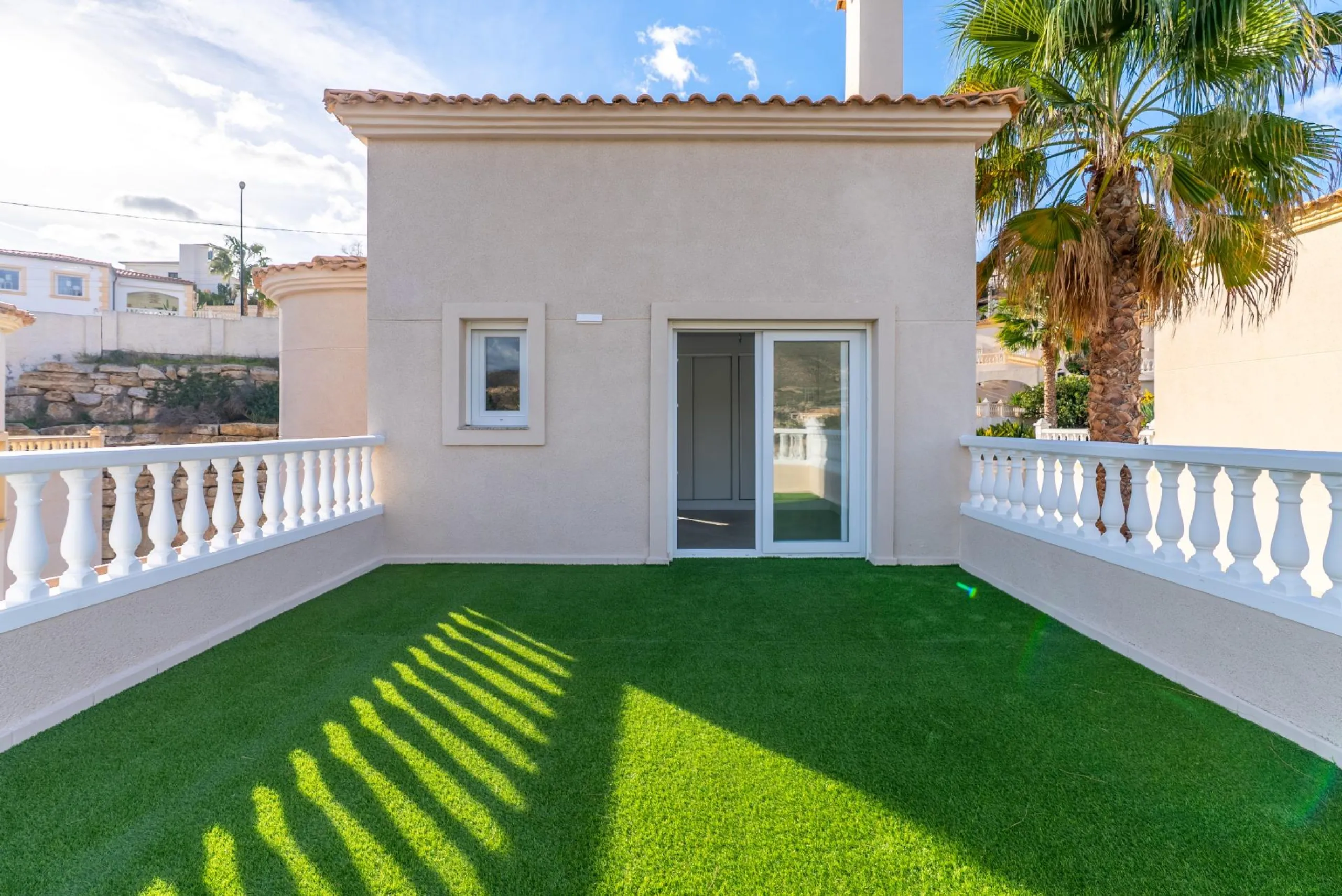 A beautiful chalet with sea and mountain views in El Campello