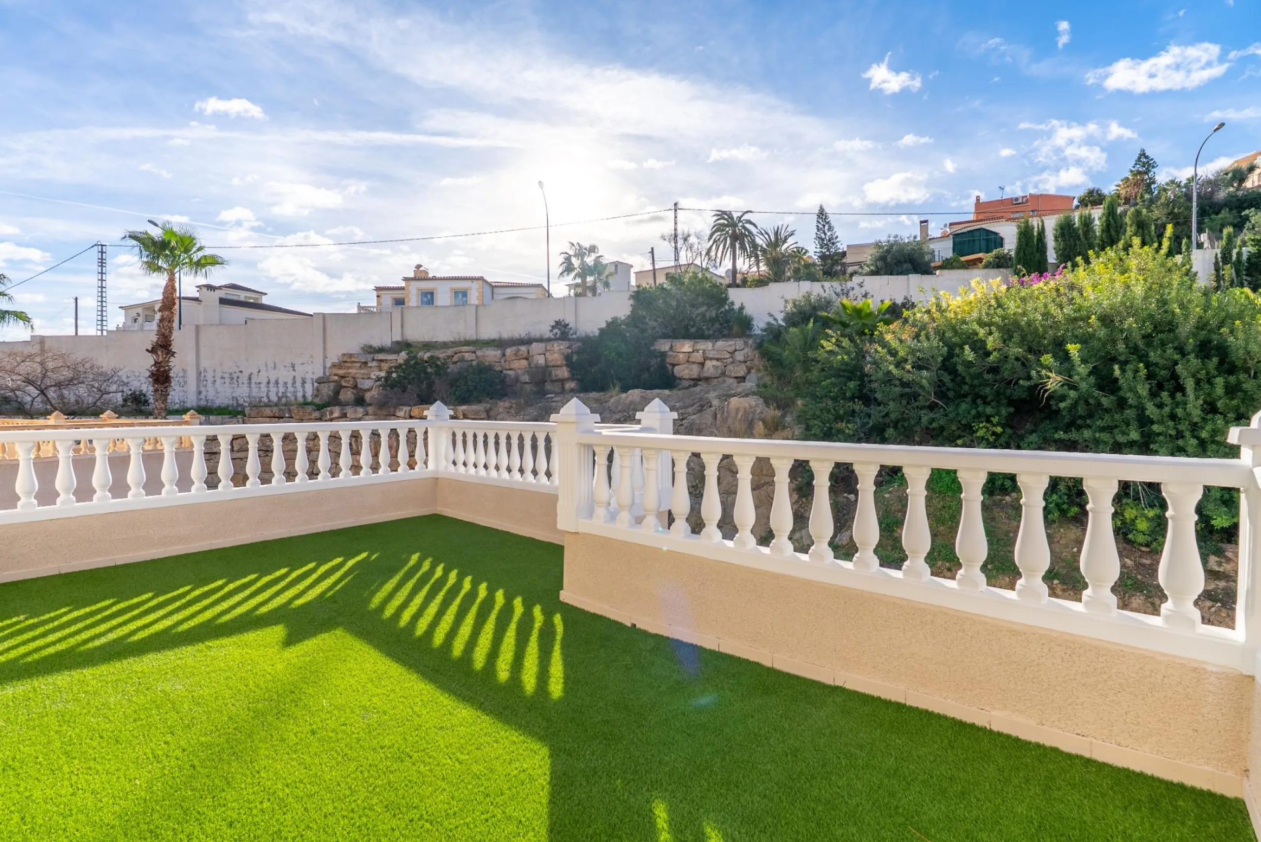 A beautiful chalet with sea and mountain views in El Campello