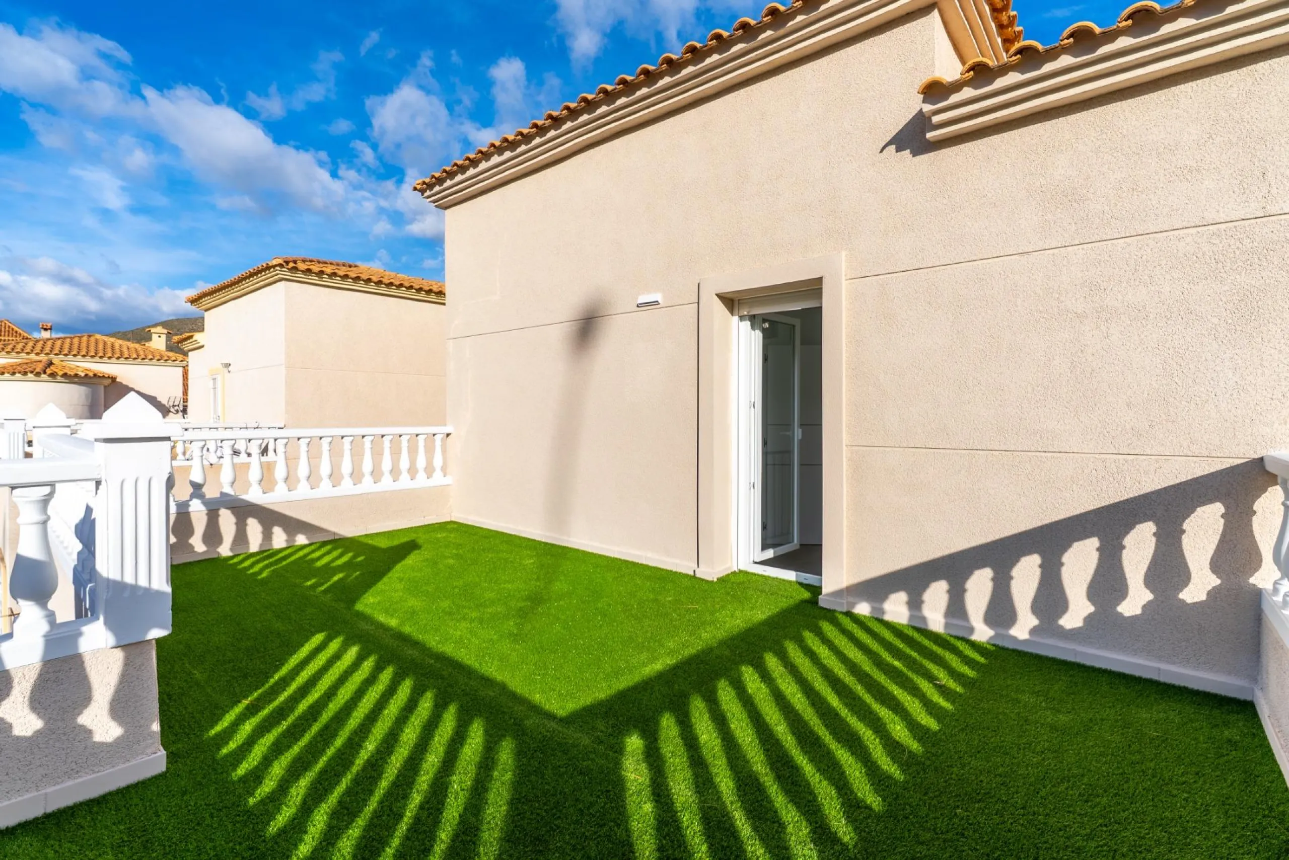 A beautiful chalet with sea and mountain views in El Campello