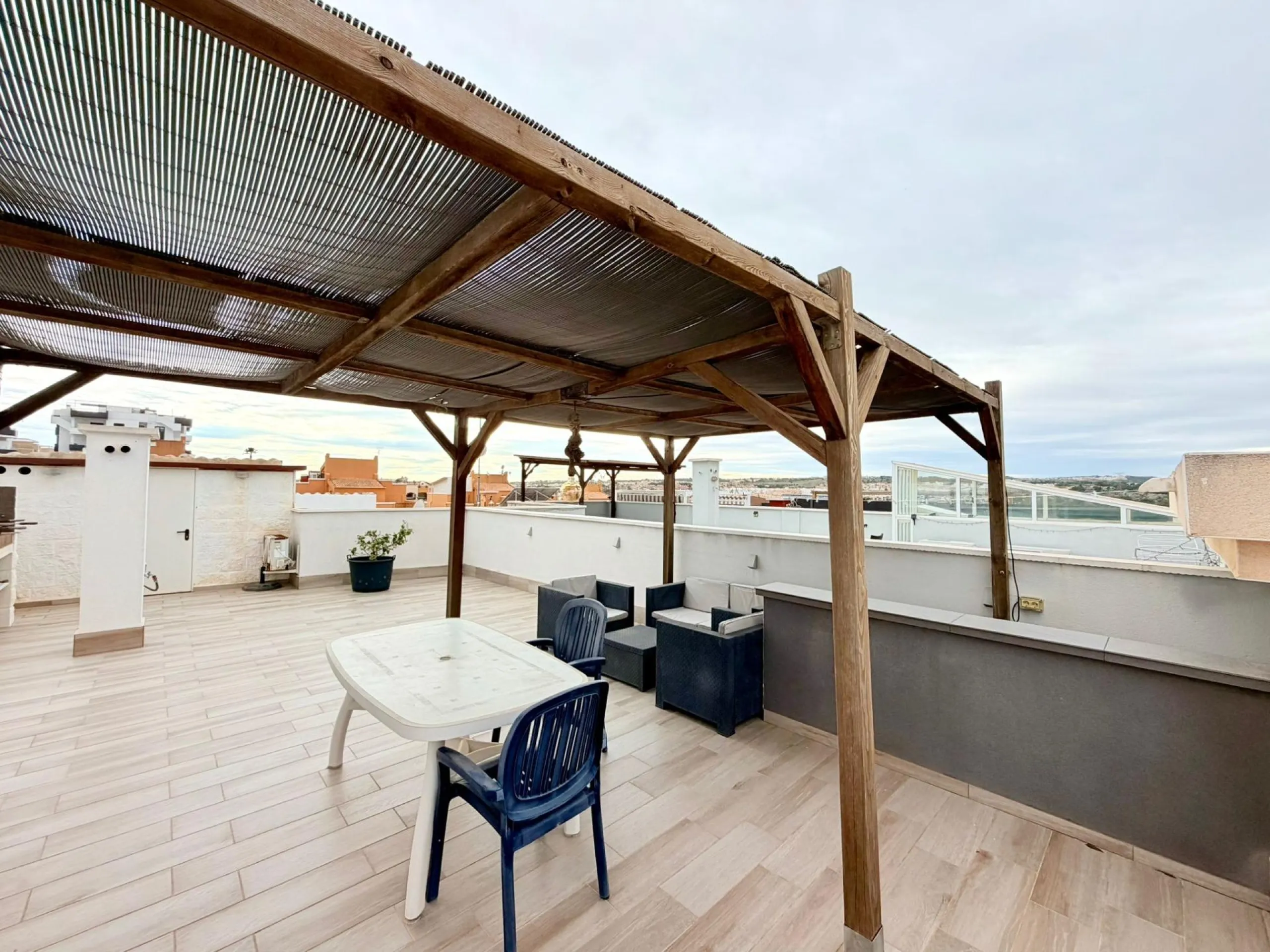 Encantador Bungalow Alto Reformado en La Florida, Orihuela Costa