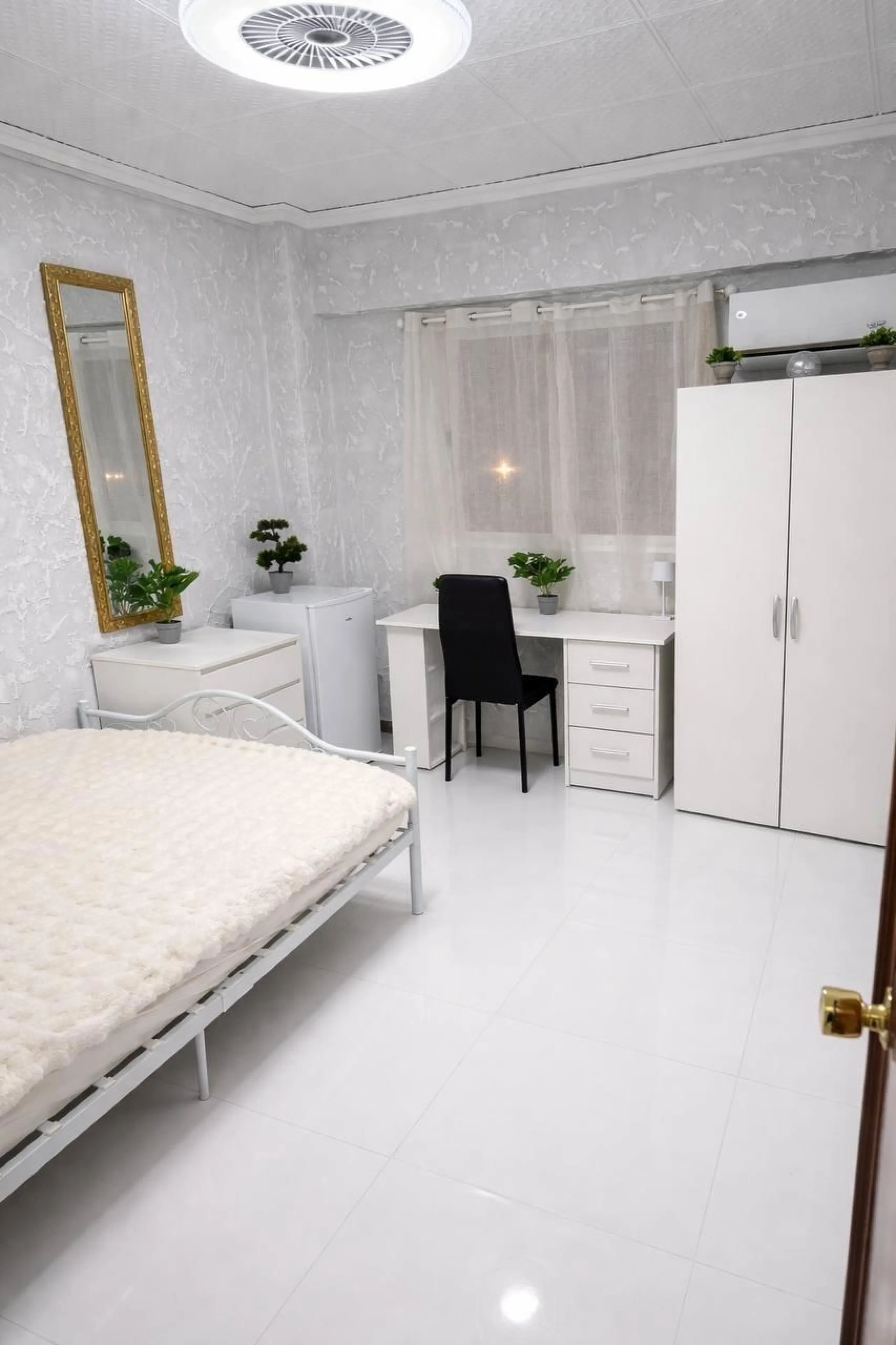 🏠 Exclusive 5-room apartment for sale in the center of Valencia, Campanar area