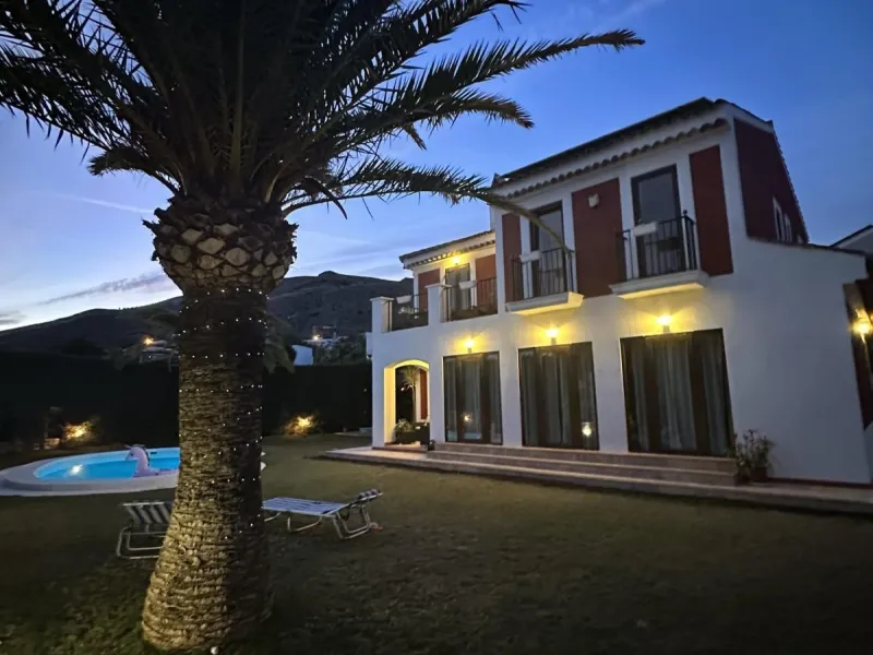 Luxury Villa with Sea Views
