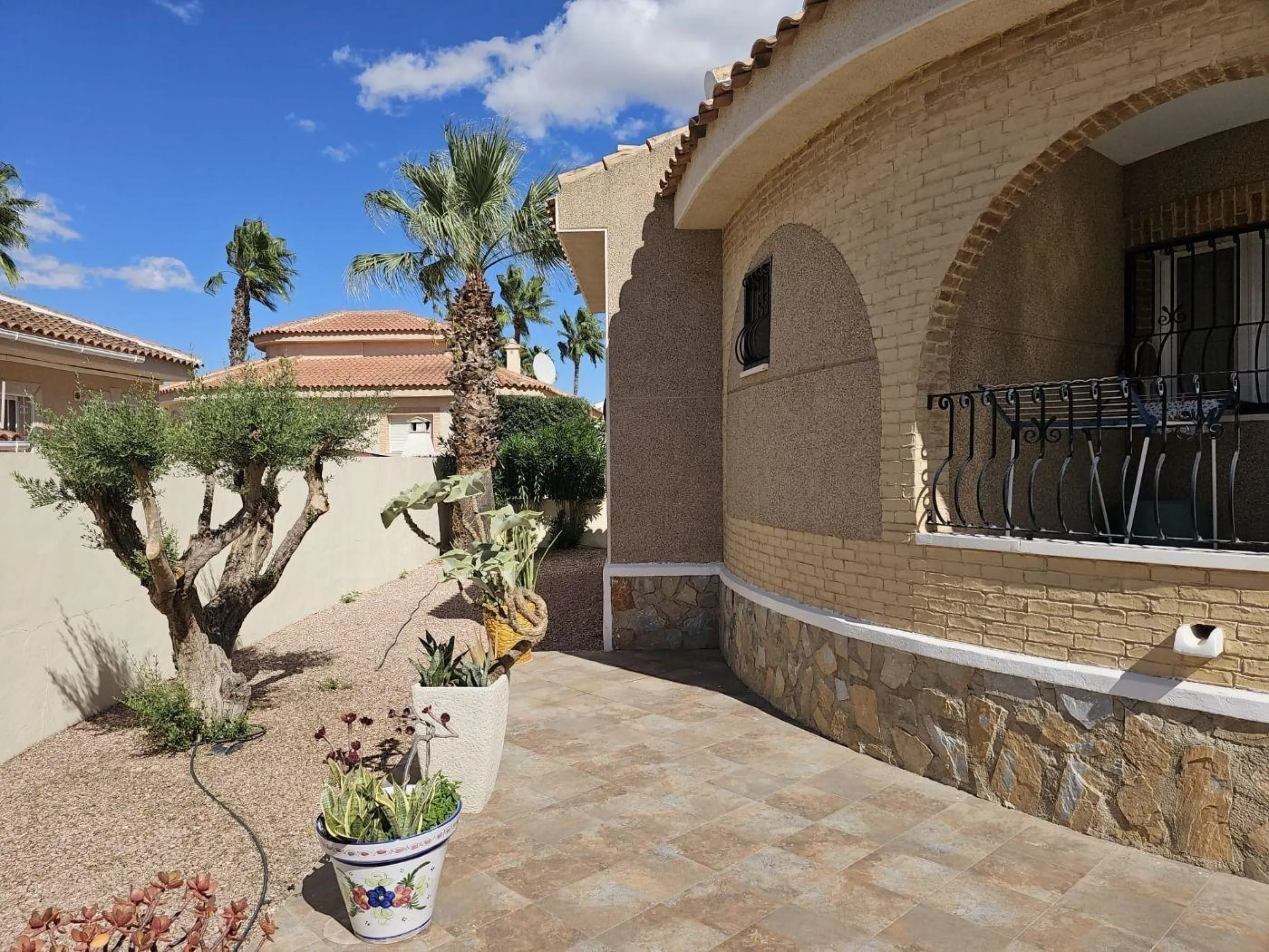 Independent villa in Benijófar (Urb. Monte Azul)