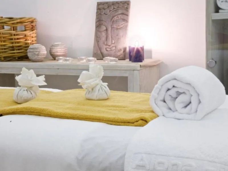 Exklusive renovierte Wohnung mit zwei Schlafzimmern in einer renommierten Hotelanlage in Nueva Andalucía, Marbella