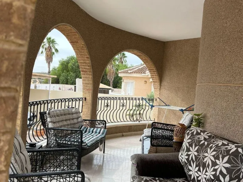 Independent villa in Benijófar (Urb. Monte Azul)