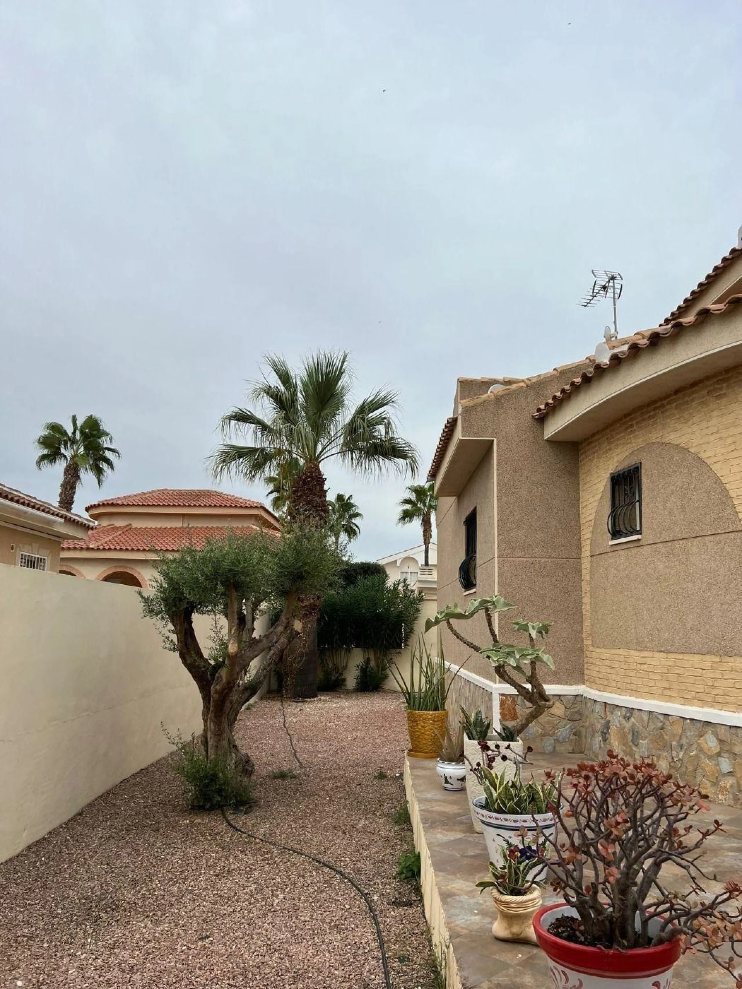 Independent villa in Benijófar (Urb. Monte Azul)