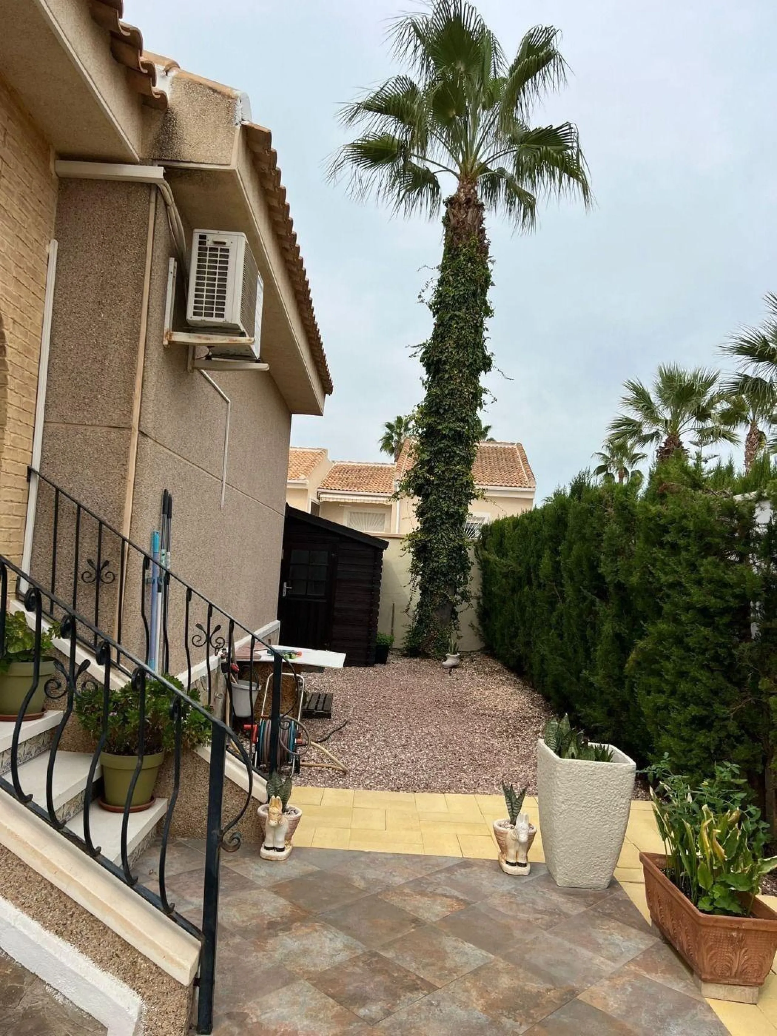 Independent villa in Benijófar (Urb. Monte Azul)
