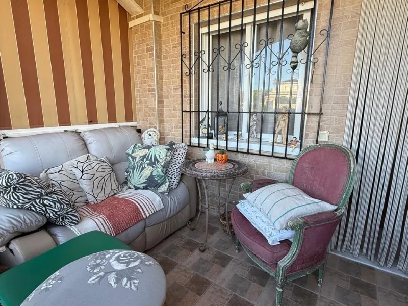 Cozy townhouse in one of the most sought-after areas of Torrevieja — Aguas Nuevas