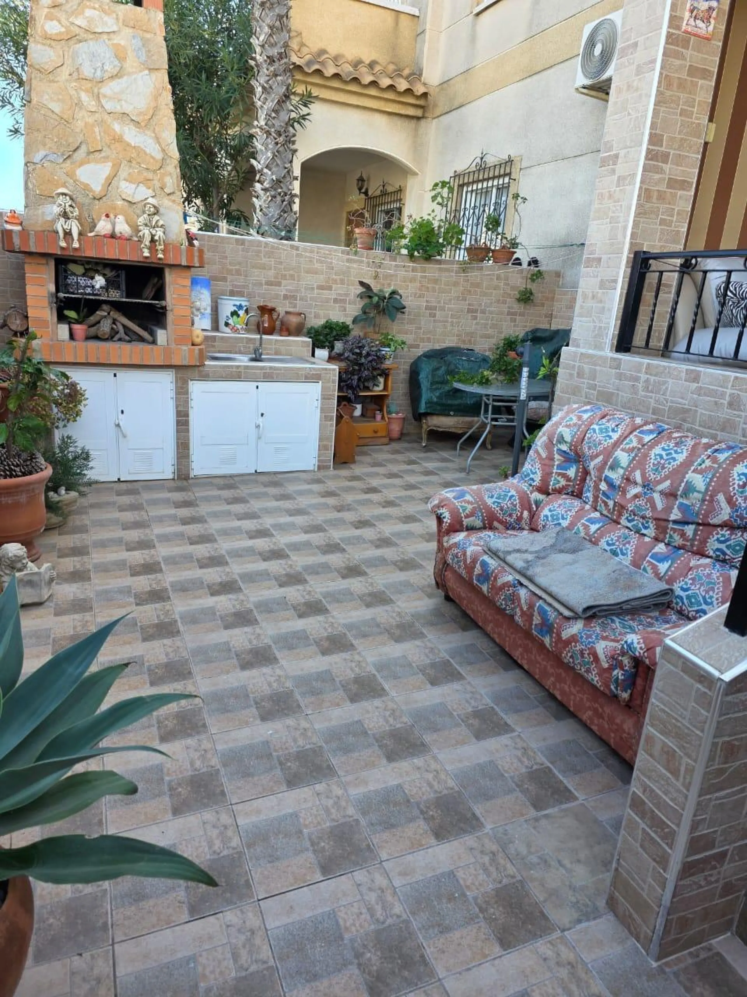 Cozy townhouse in one of the most sought-after areas of Torrevieja — Aguas Nuevas