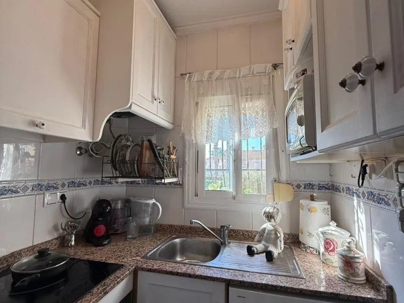 Cozy townhouse in one of the most sought-after areas of Torrevieja — Aguas Nuevas