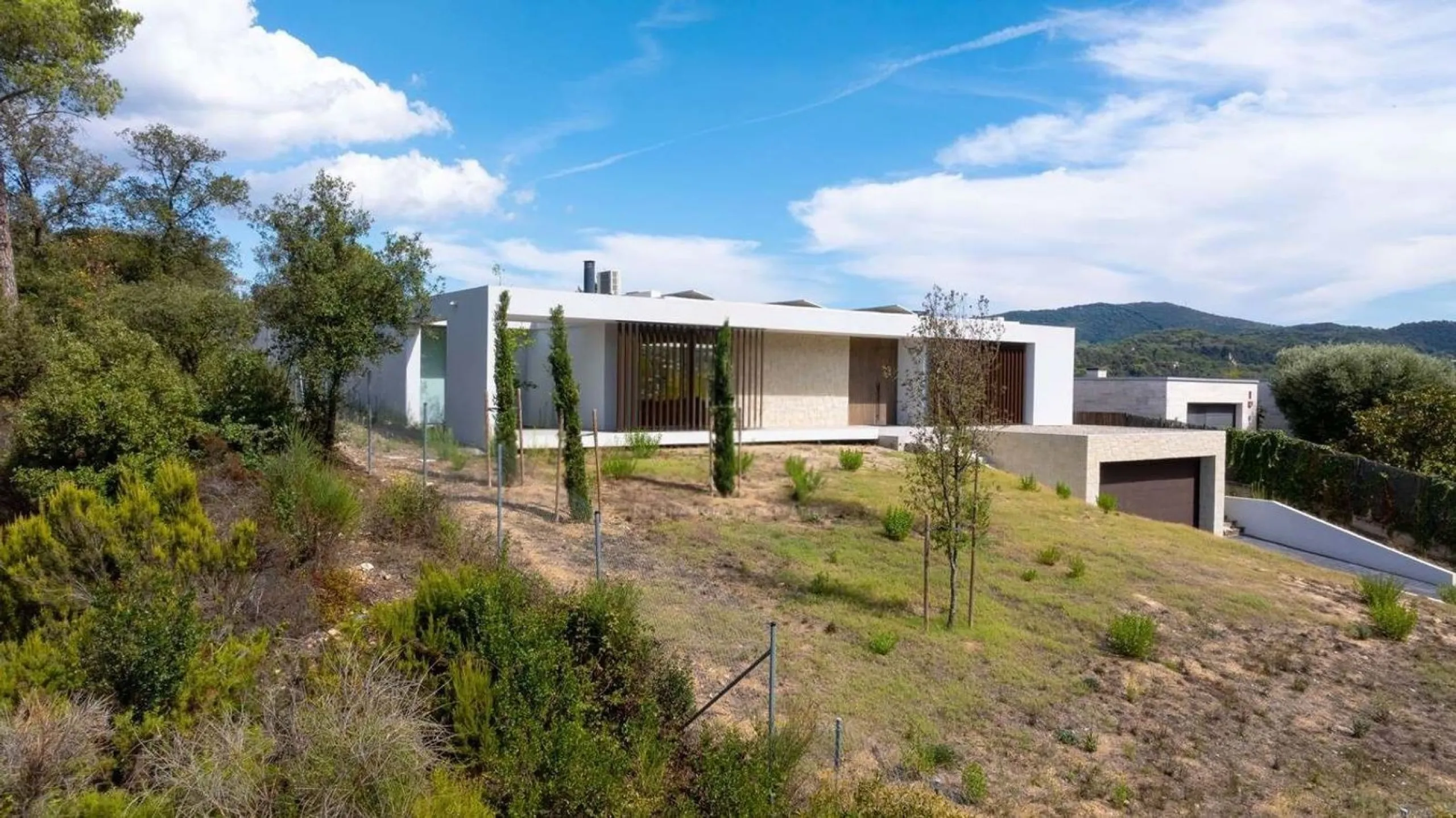 Contemporary Villa with Golf Course and Mountain Views in La Roca del Valles, Barcelona