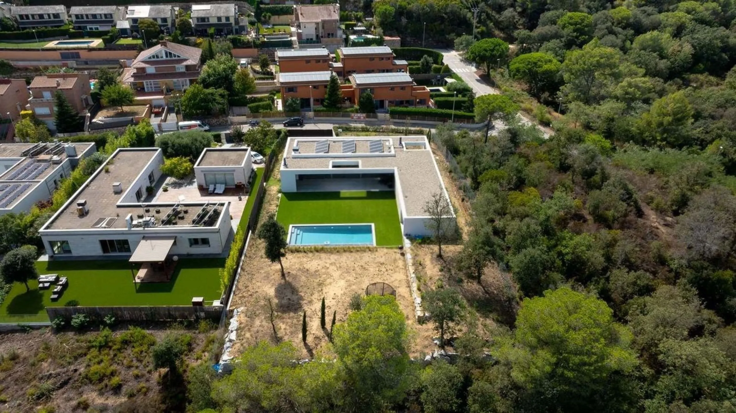 Contemporary Villa with Golf Course and Mountain Views in La Roca del Valles, Barcelona