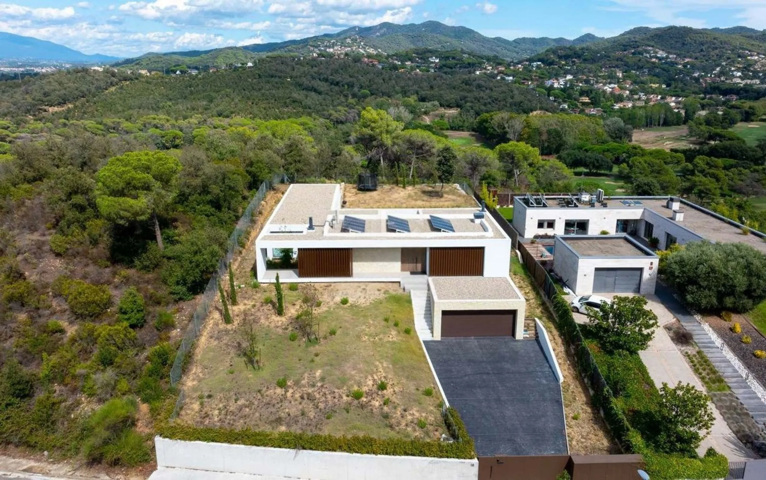Contemporary Villa with Golf Course and Mountain Views in La Roca del Valles, Barcelona