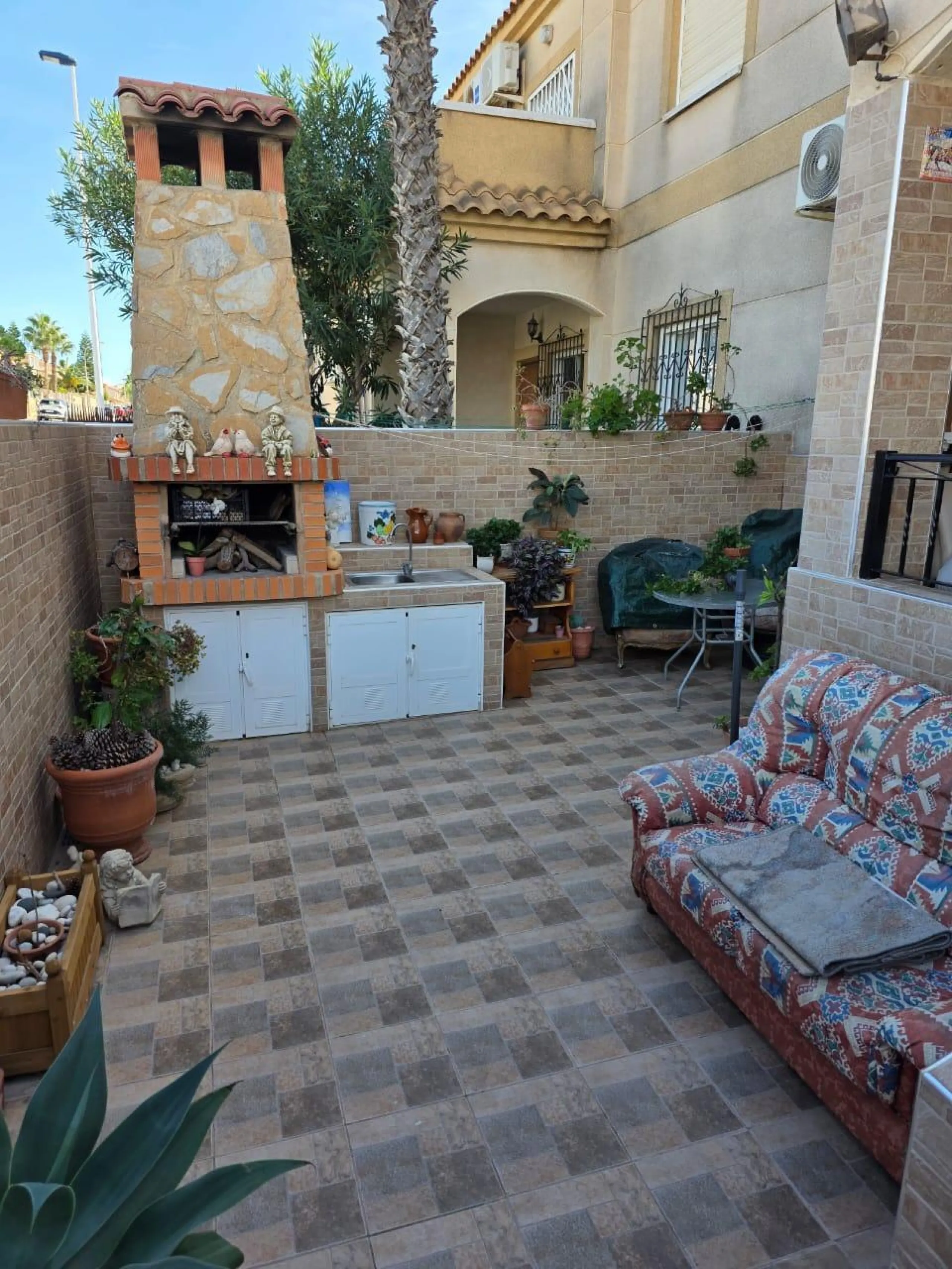 Cozy townhouse in one of the most sought-after areas of Torrevieja — Aguas Nuevas