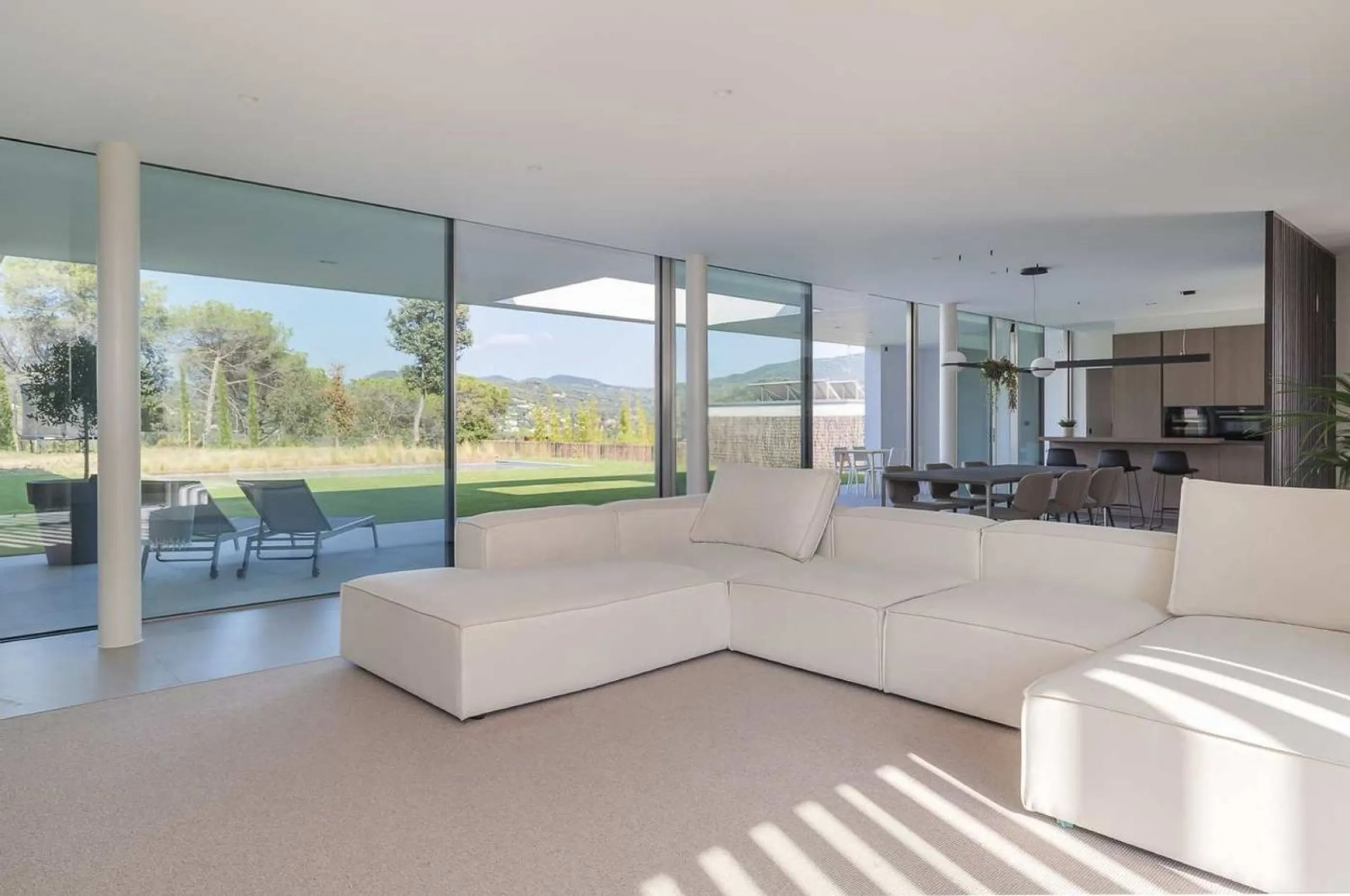 Contemporary Villa with Golf Course and Mountain Views in La Roca del Valles, Barcelona