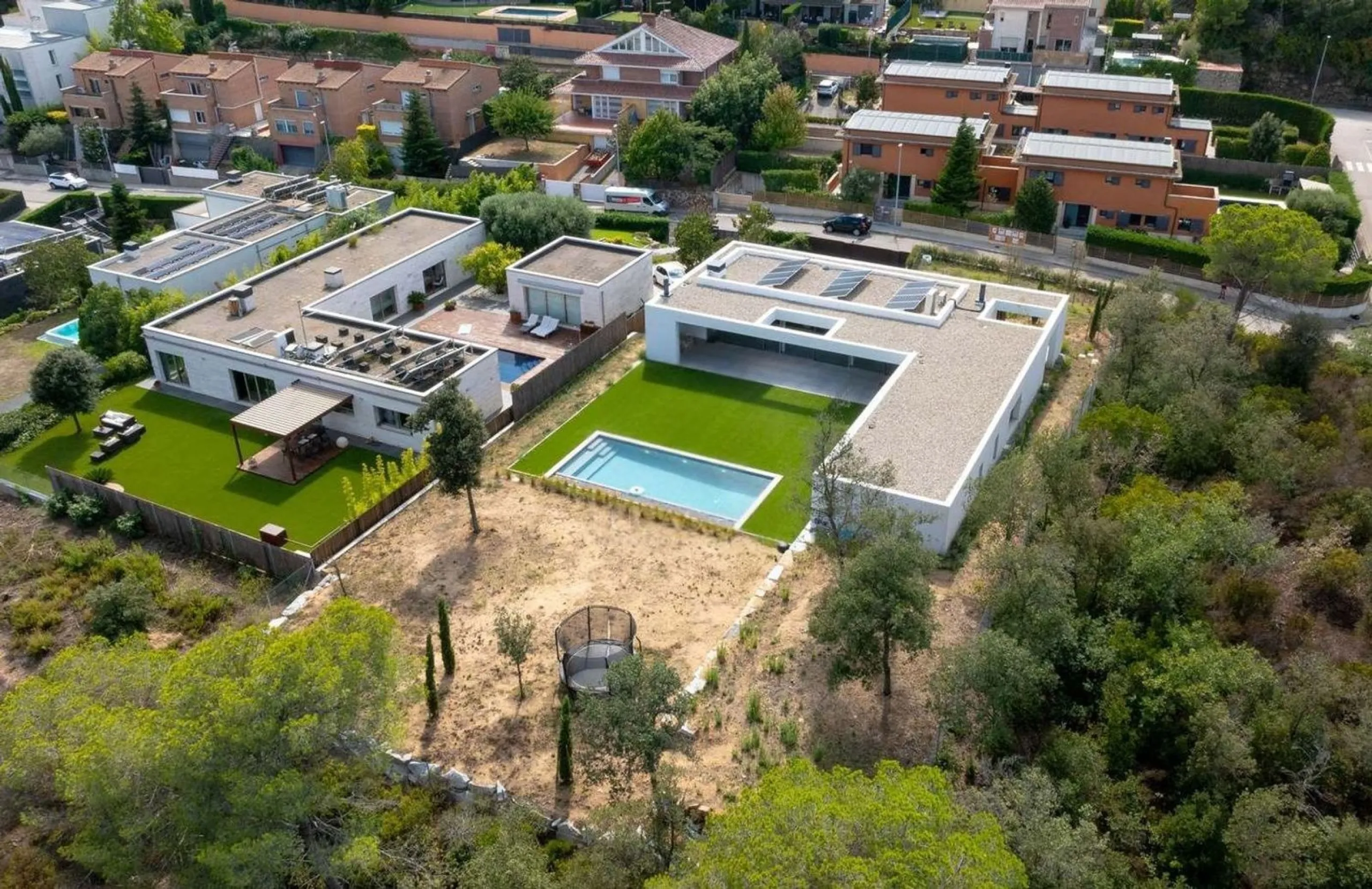 Contemporary Villa with Golf Course and Mountain Views in La Roca del Valles, Barcelona