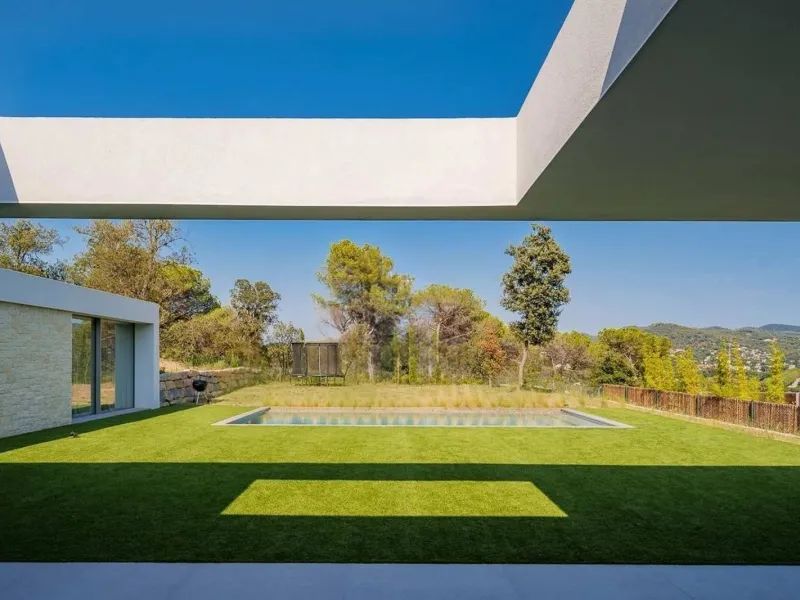 Contemporary Villa with Golf Course and Mountain Views in La Roca del Valles, Barcelona