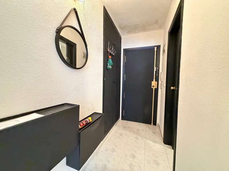 AMPLIO ESTUDIO CON VISTAS AL MAR LATERAL. A 150 METROS DE PLAYA DEL CURA CON TERRAZA ACRISTALADA Y SUPERFICIE DE 32 M2.