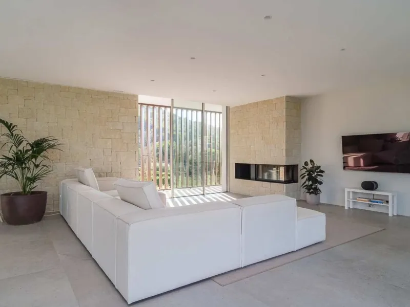 Contemporary Villa with Golf Course and Mountain Views in La Roca del Valles, Barcelona