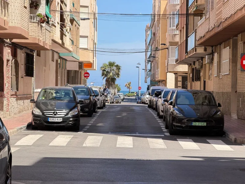 AMPLIO ESTUDIO CON VISTAS AL MAR LATERAL. A 150 METROS DE PLAYA DEL CURA CON TERRAZA ACRISTALADA Y SUPERFICIE DE 32 M2.
