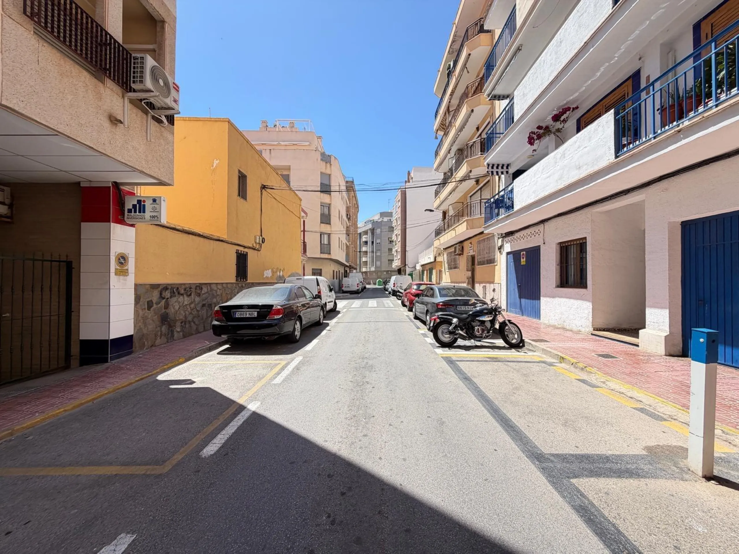 AMPLIO ESTUDIO CON VISTAS AL MAR LATERAL. A 150 METROS DE PLAYA DEL CURA CON TERRAZA ACRISTALADA Y SUPERFICIE DE 32 M2.