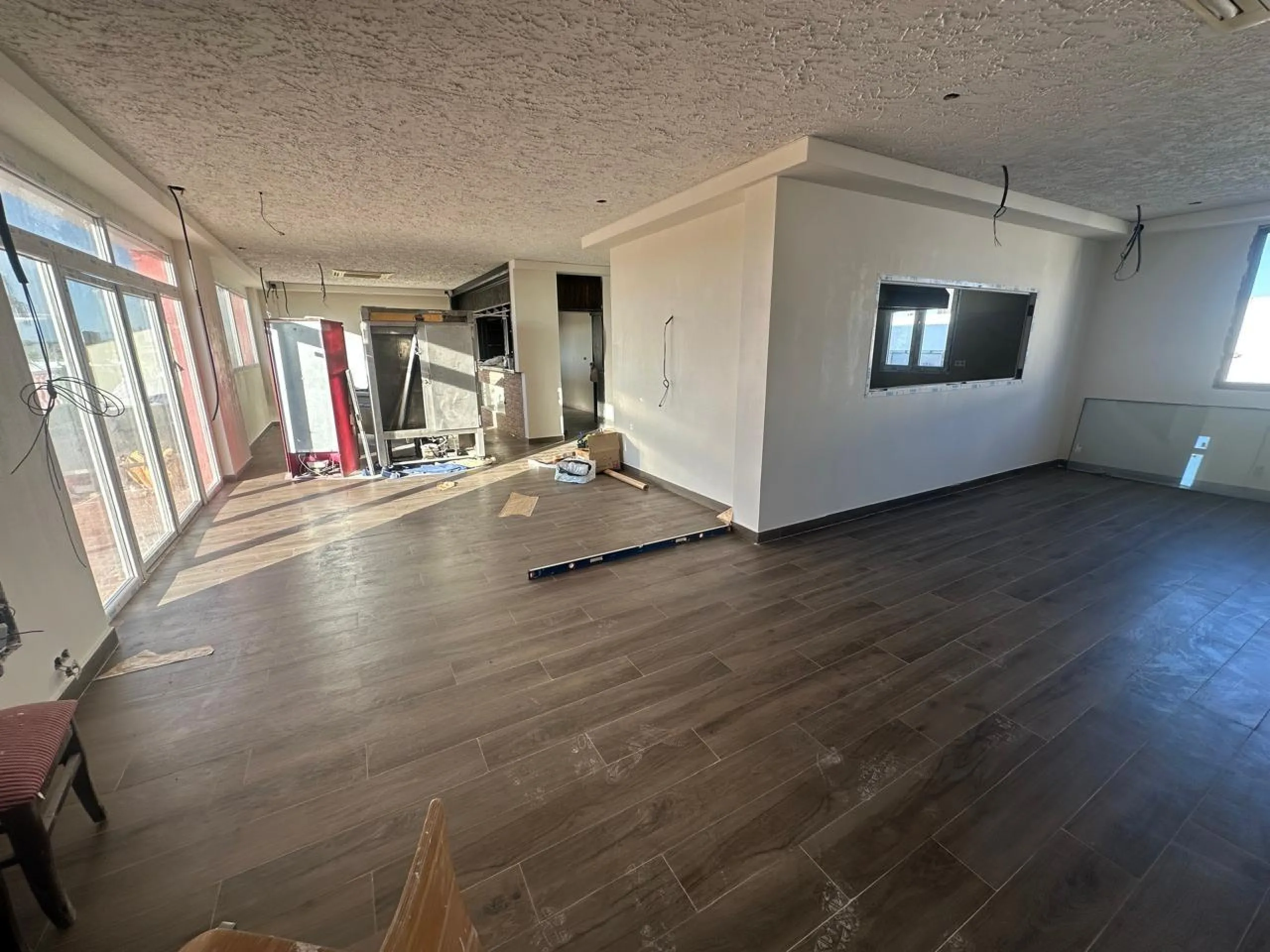 SPACIOUS TWO-FLOOR COMMERCIAL PROPERTY IN ORIHUELA COSTA