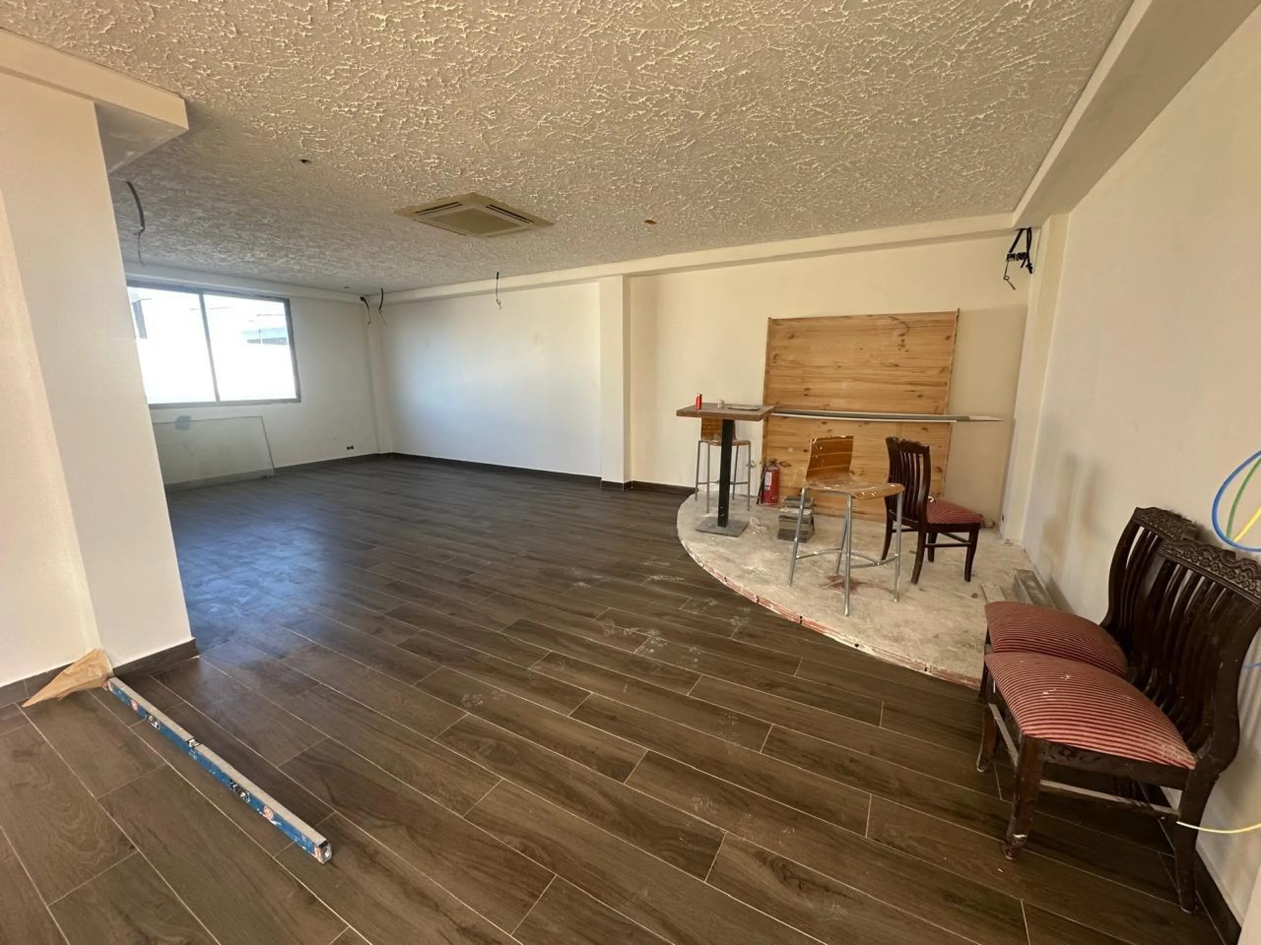 SPACIOUS TWO-FLOOR COMMERCIAL PROPERTY IN ORIHUELA COSTA