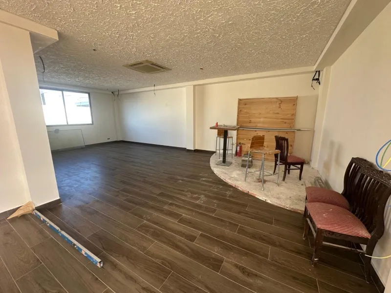SPACIOUS TWO-FLOOR COMMERCIAL PROPERTY IN ORIHUELA COSTA