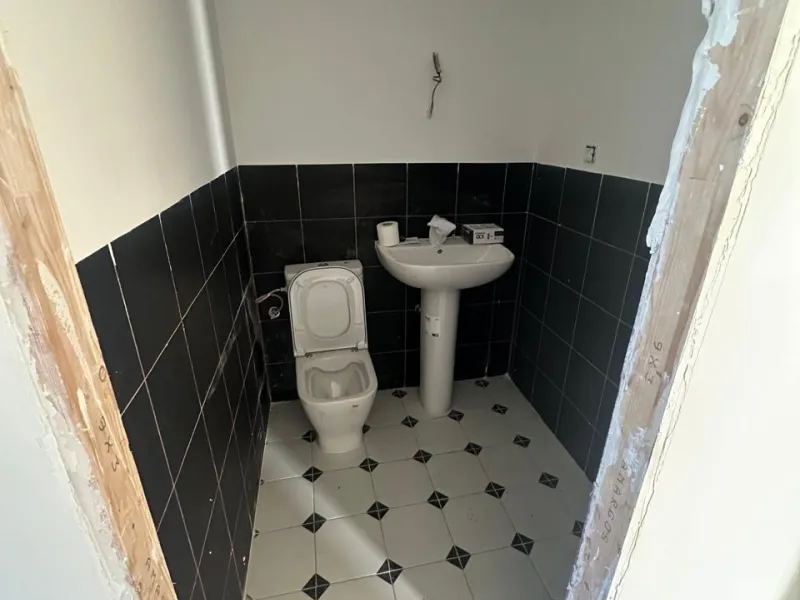 SPACIOUS TWO-FLOOR COMMERCIAL PROPERTY IN ORIHUELA COSTA