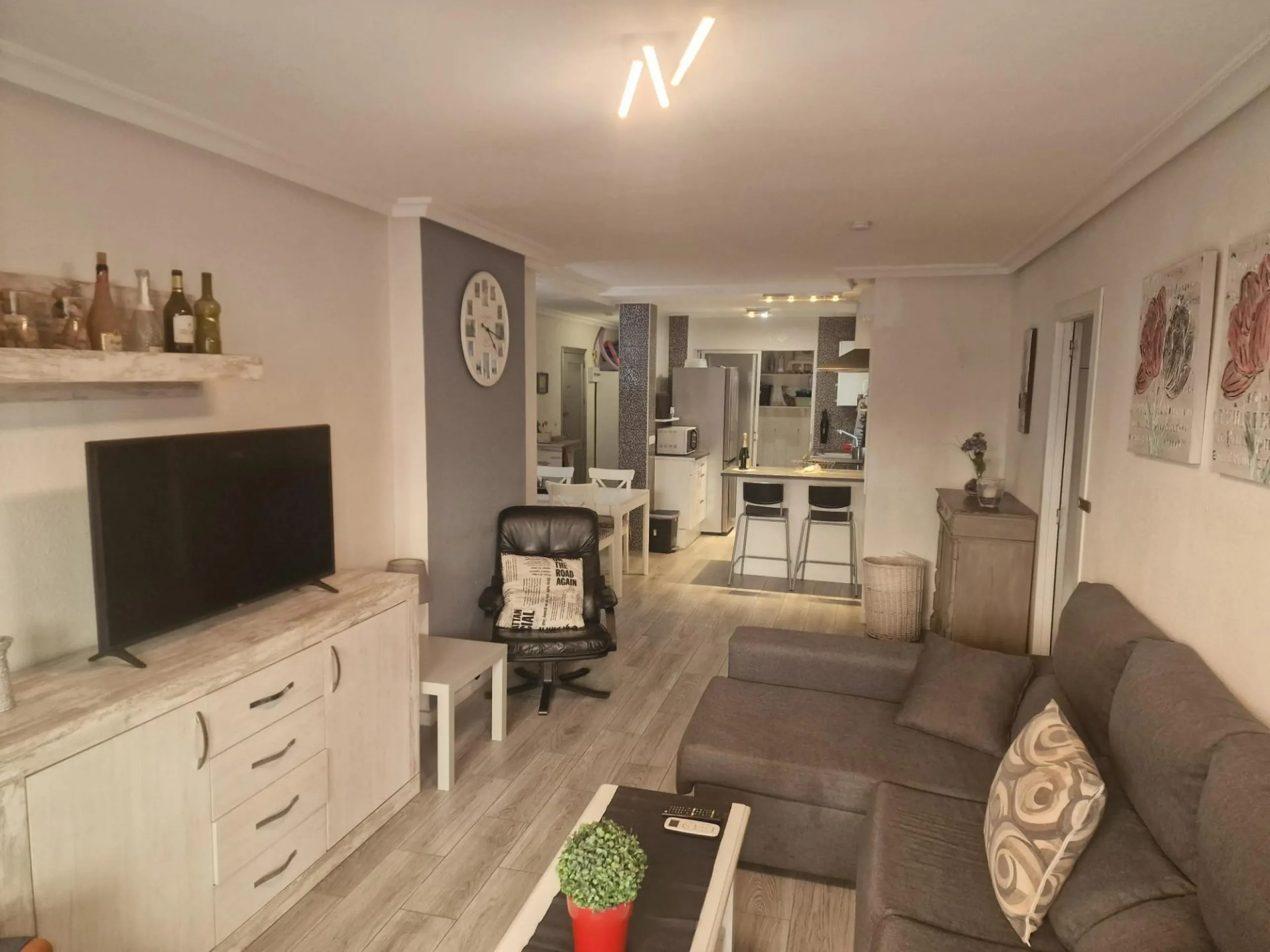 MODERN APARTMENT 3 BEDS BEACHFRONT 209,000€