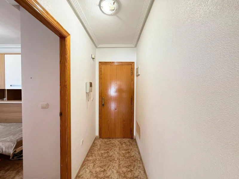 APARTMENT FRONTLINE WITH SEA VIEWS AND 100 METERS FROM THE BEACH. 2 BEDROOMS. 1 BATHROOM. WITH A SURFACE OF 63 M2.