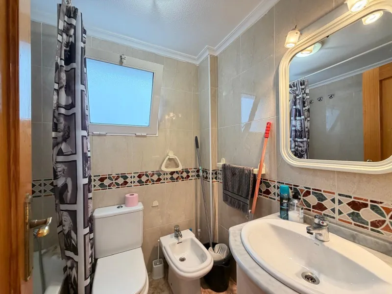 APARTMENT FRONTLINE WITH SEA VIEWS AND 100 METERS FROM THE BEACH. 2 BEDROOMS. 1 BATHROOM. WITH A SURFACE OF 63 M2.