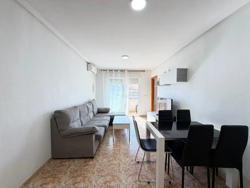 APARTMENT FRONTLINE WITH SEA VIEWS AND 100 METERS FROM THE BEACH. 2 BEDROOMS. 1 BATHROOM. WITH A SURFACE OF 63 M2.