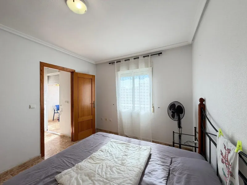 APARTMENT FRONTLINE WITH SEA VIEWS AND 100 METERS FROM THE BEACH. 2 BEDROOMS. 1 BATHROOM. WITH A SURFACE OF 63 M2.